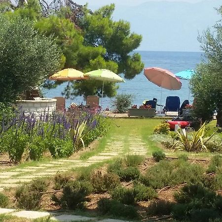 Meli Seaside Villas Chrani Exterior foto